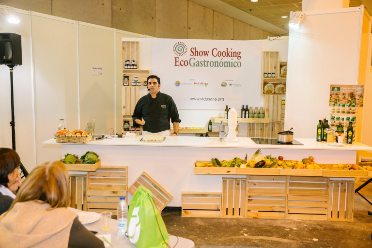 Casas rurales ecológicas Valladolid, Castilla y León, menús, comidas, alojamientos sostenibles, estancias, ecoturismo, agroturismo, certificación, responsable, biocultura